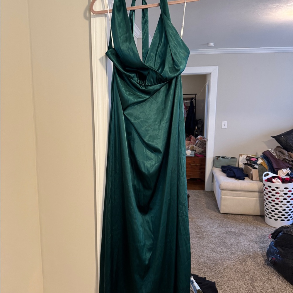 Elegant Green Halter Dress